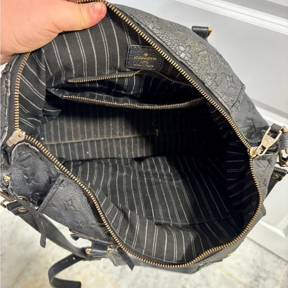 Vintage Black Embossed Satchel - Picture 15 of 16